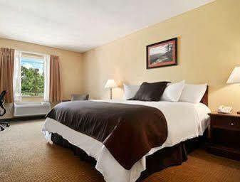 Super 8 Monterey Hotel Kültér fotó